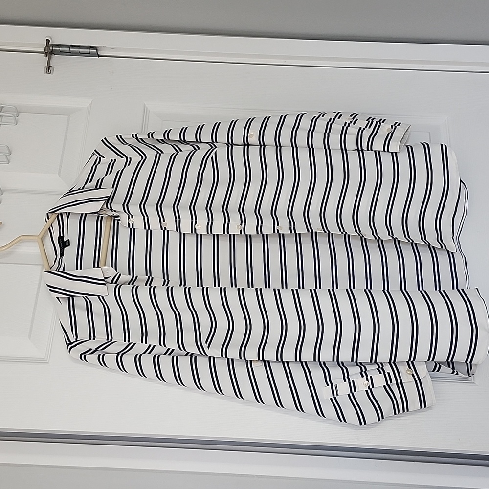 Talbots XS white with blue stripe Buttoned Blouse